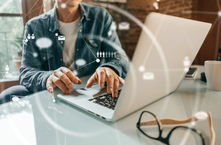 Laptop - social network concept